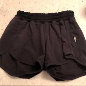 Lulu lemon Tracker Short Sz 2